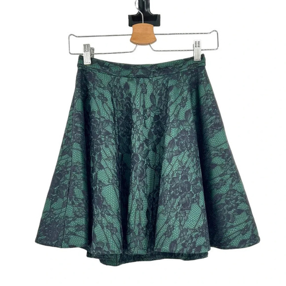 Torn by Ronny Kobo Green & Black Lace Flared Skirt Size Small‎ - Picture 1 of 6